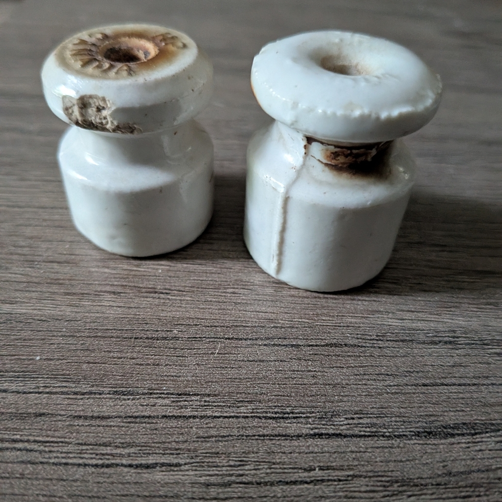 Hamilton Porcelains (HP Canada) Set Of 2 Insulators - 1930 to 1945